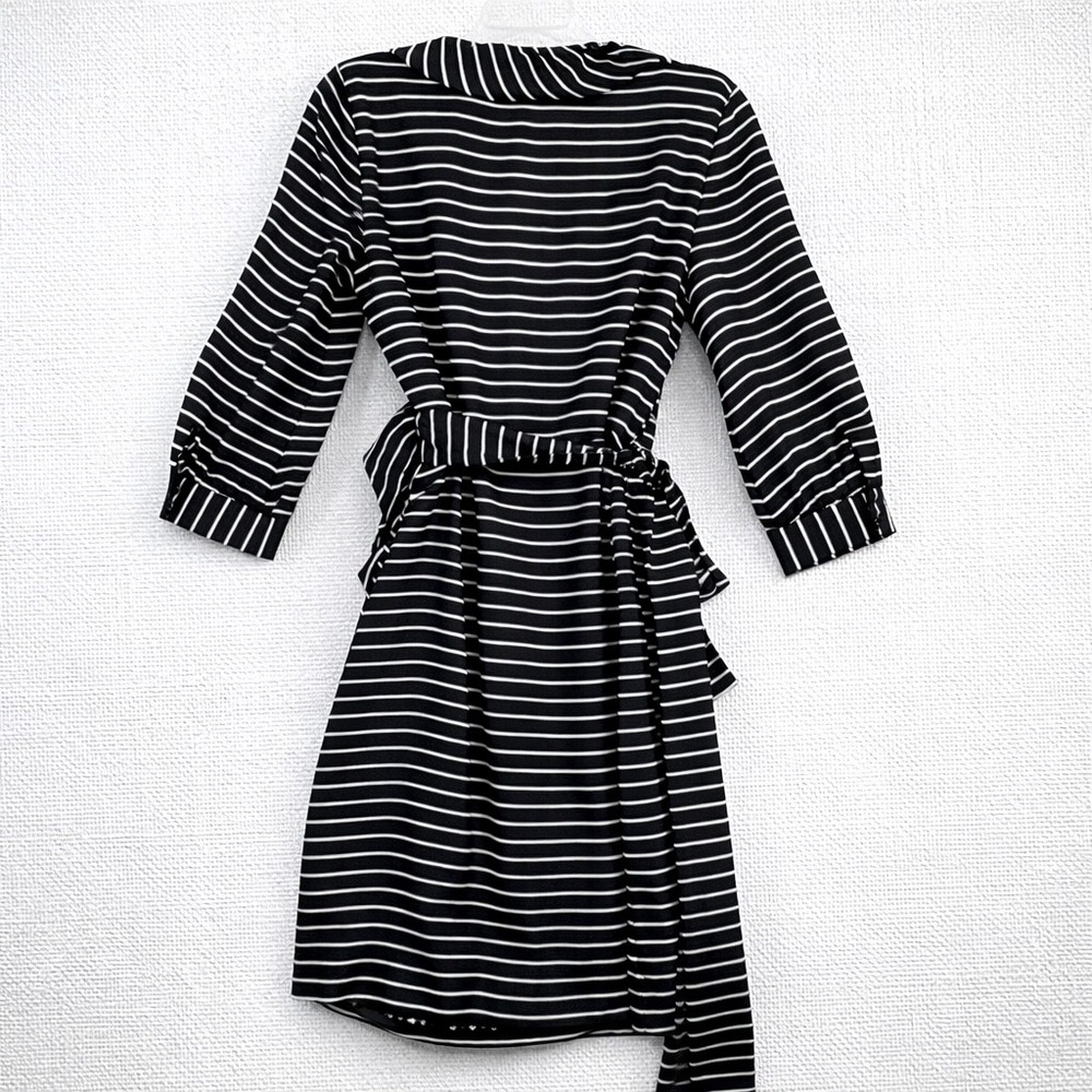 Kate Spade New York Silk Wrap Dress Black White Striped Ruffle Size 8 - Picture 2 of 11
